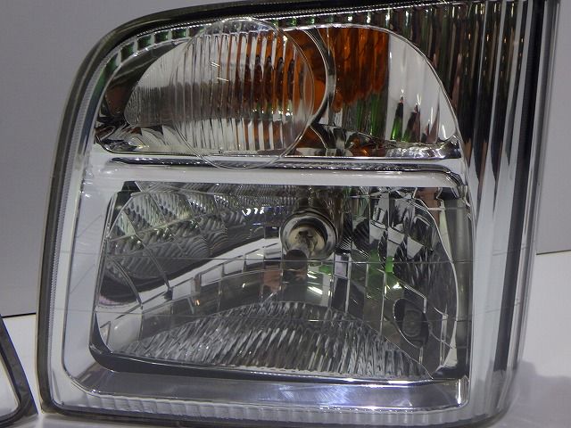 サンバー ヘッドライト左右 ハロゲン TV TT TW 後期 VCO2-001 レベ無 コーティング 251004095