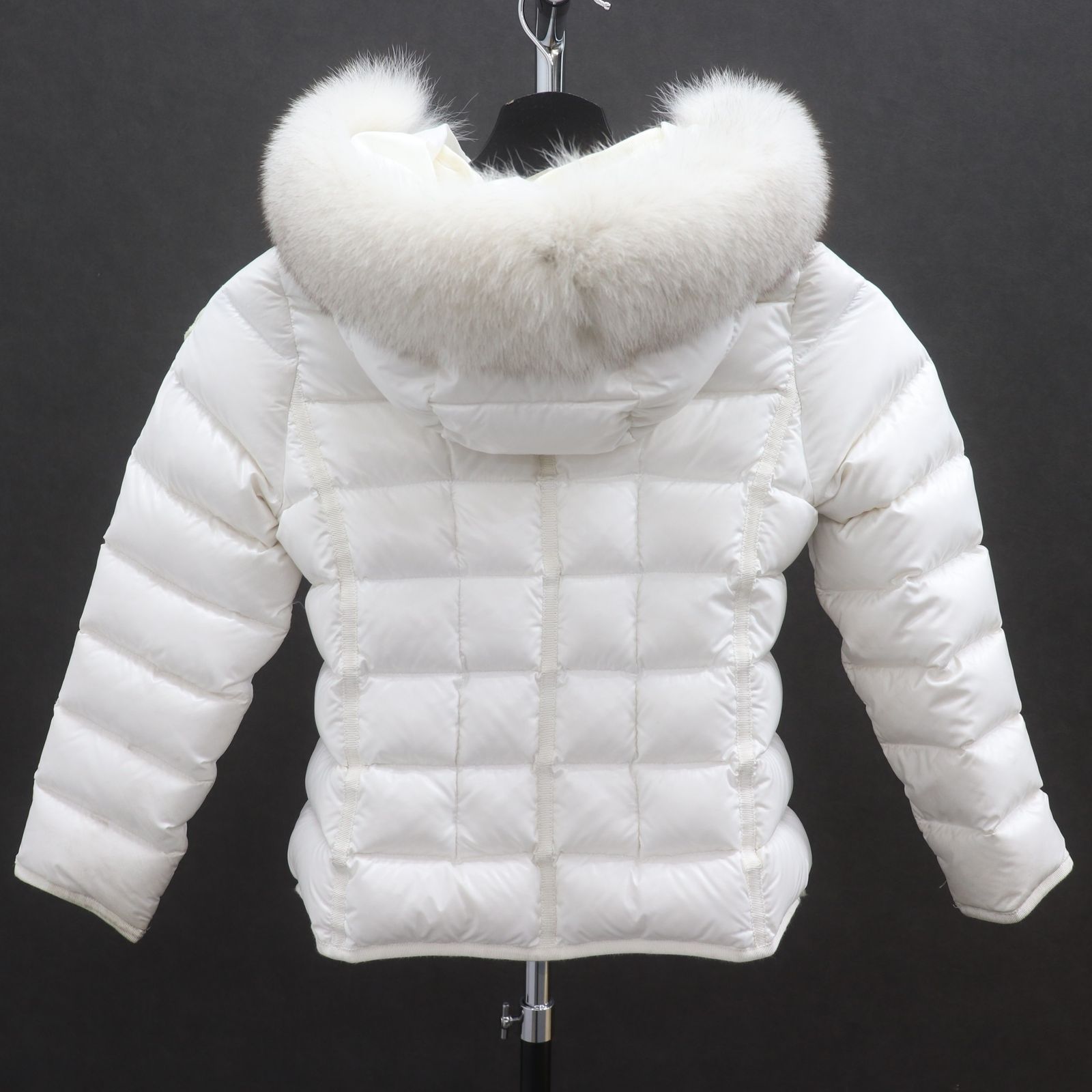 ITT0QB18IQO0 国内正規品 MONCLER モンクレール NEW ARMOISE ニュー