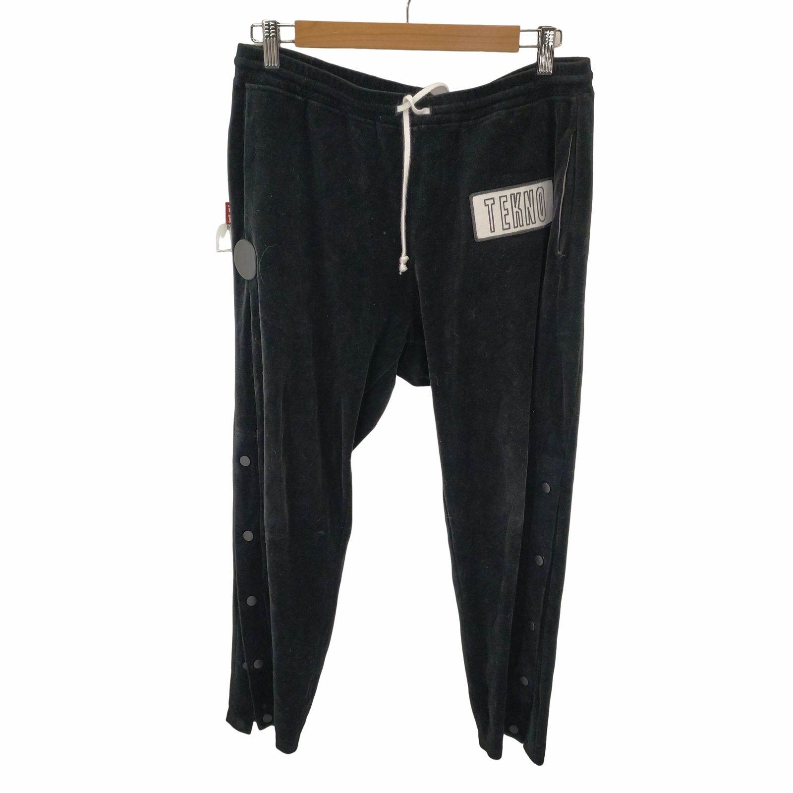 ブラック ウィドゥ BLACK WEIRDOS 20SS TEKNOワッペンベロアパンツ メンズ JPN：L 