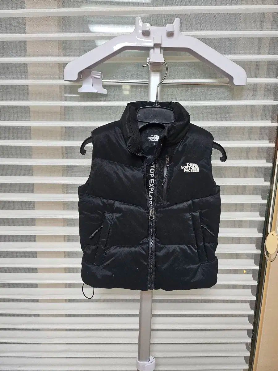 THE NORTH FACE ザノースフェイス ダウン ベスト ブラック 110 5 6歳