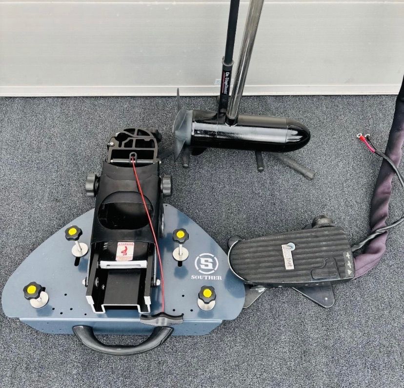 モータガイドツアーTR82 24V バウデッキ ショートマウントセット