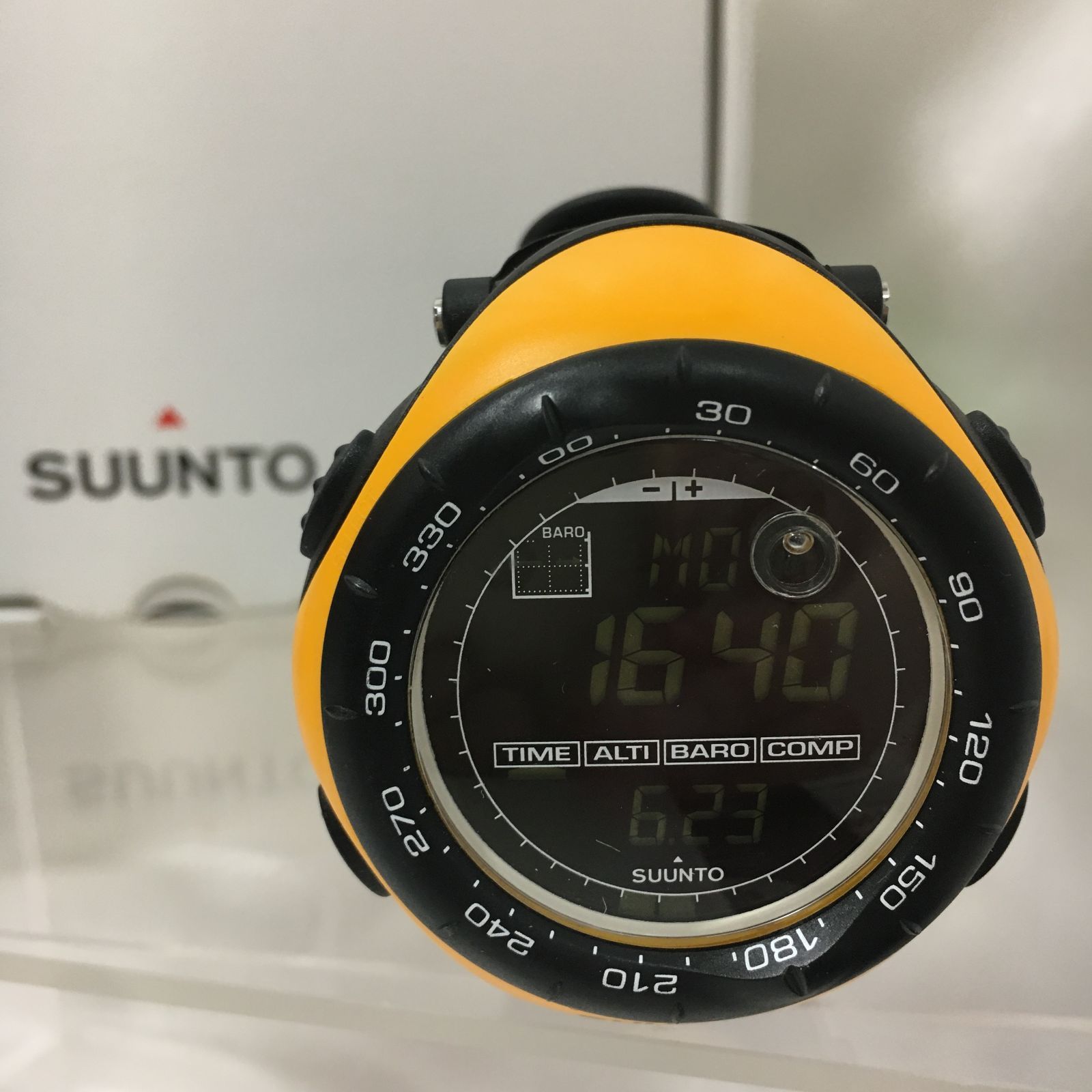 三沢店* SUNNTO ベクターラバーベルト アウトドア スポーツ ヴェクター イエロー 6417084111869