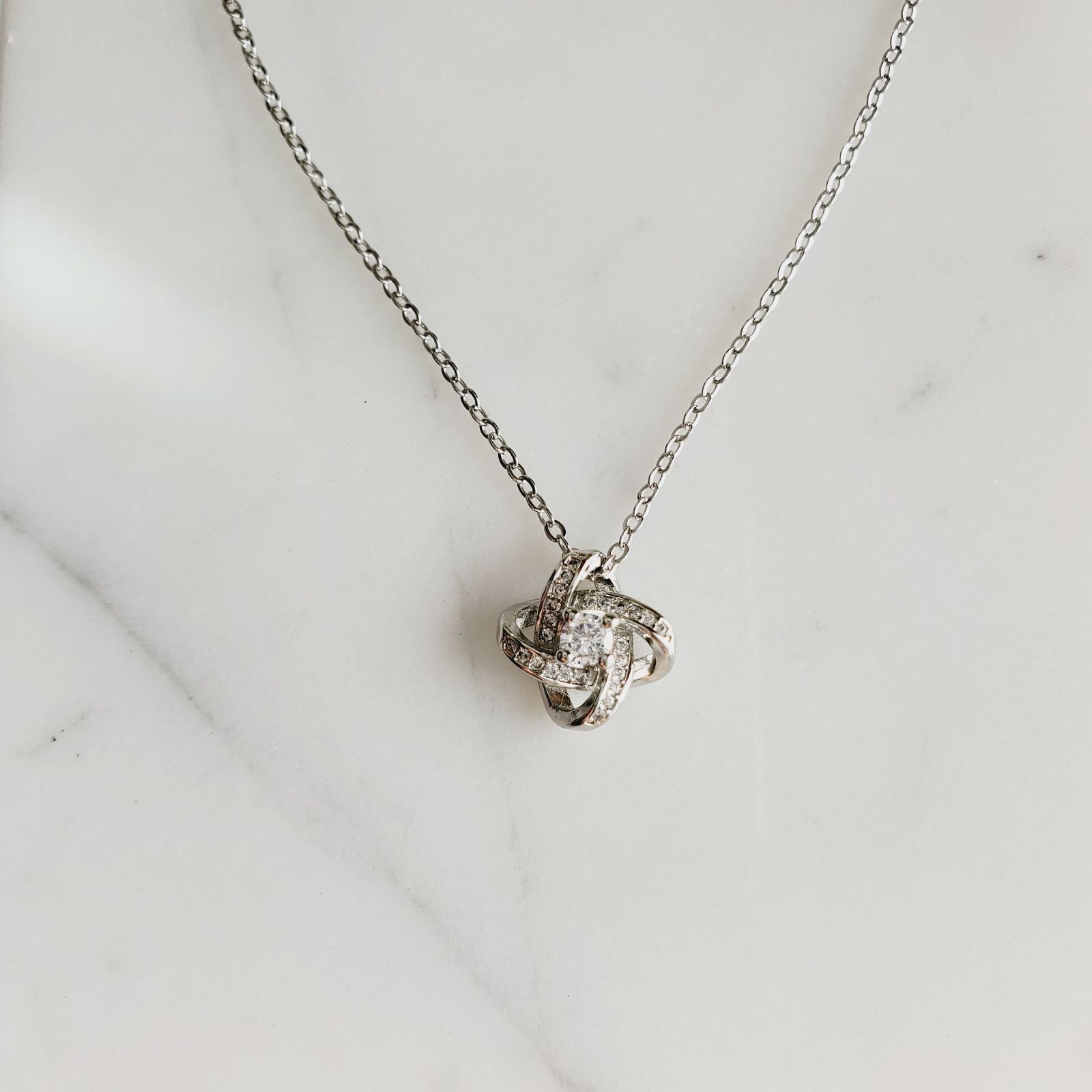 ❅S925純銀製 四葉のCZダイヤ ネックレス シルバー - メルカリ