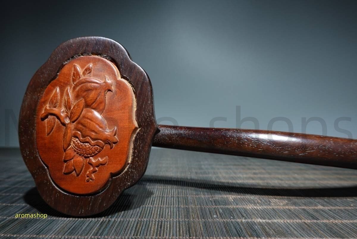 中国美術 唐 古黄楊木 細密彫り 如意 法具 黄杨木｜富贵吉祥如意一木整雕，刀法连贯。镂雕层次丰富，其形