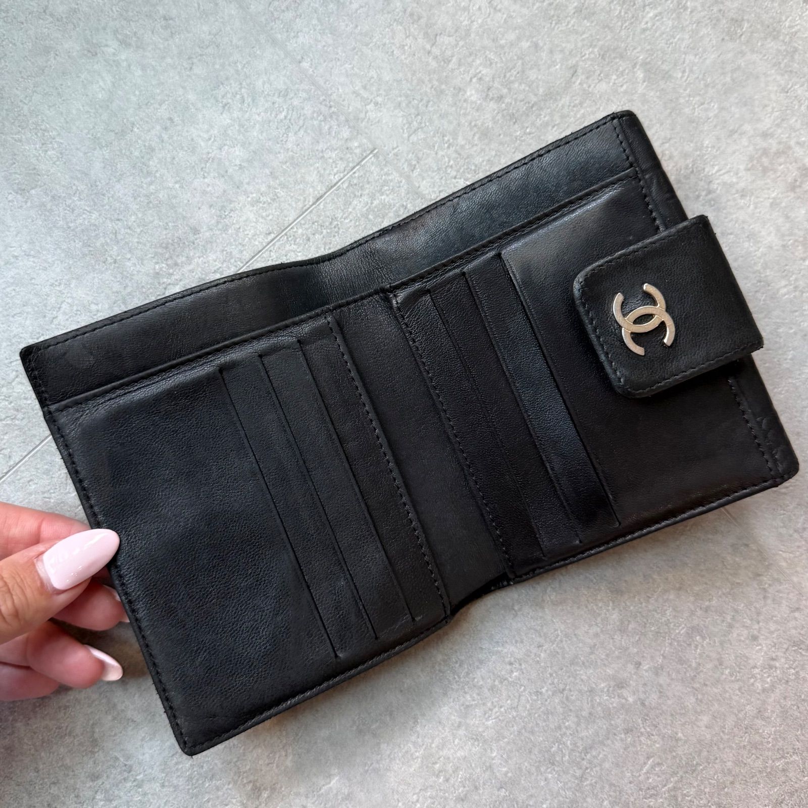 CHANEL シャネル ココマーク アイコンライン レザー 二つ折り 財布 CHANEL シャネル 二つ折り財布 アイコンライン NO5 レザー ココ