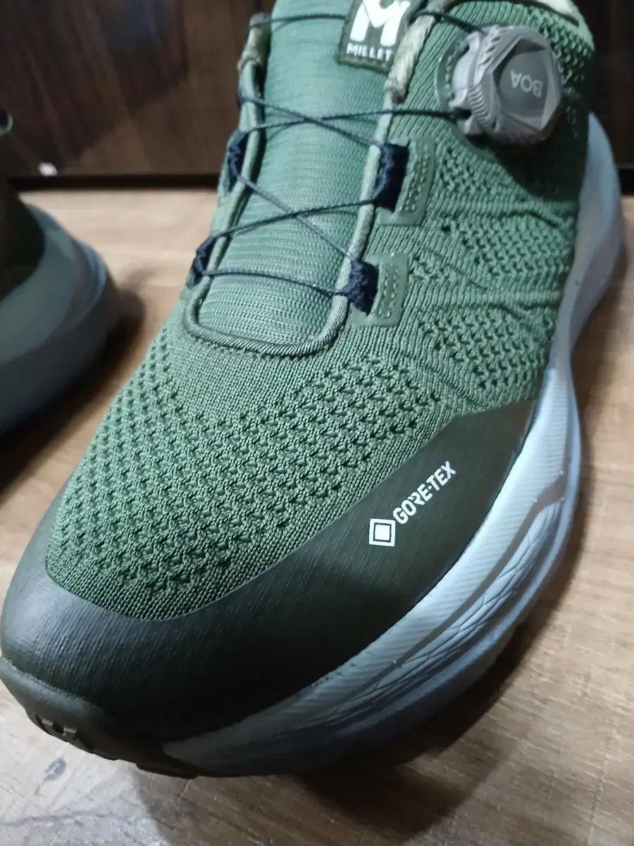 軽量ハイキングブーツ 265mm