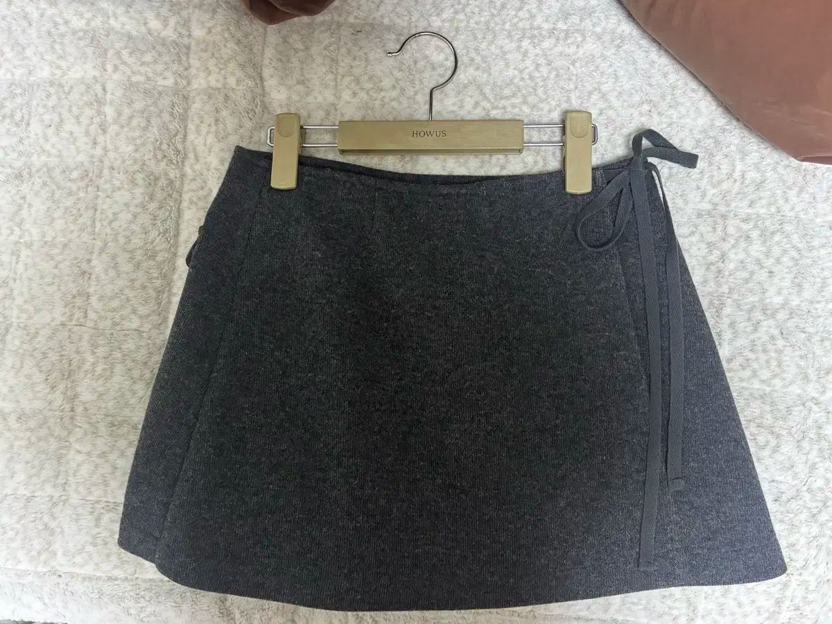可能 HOWUS ラブ ミニ スカート ダークグレー