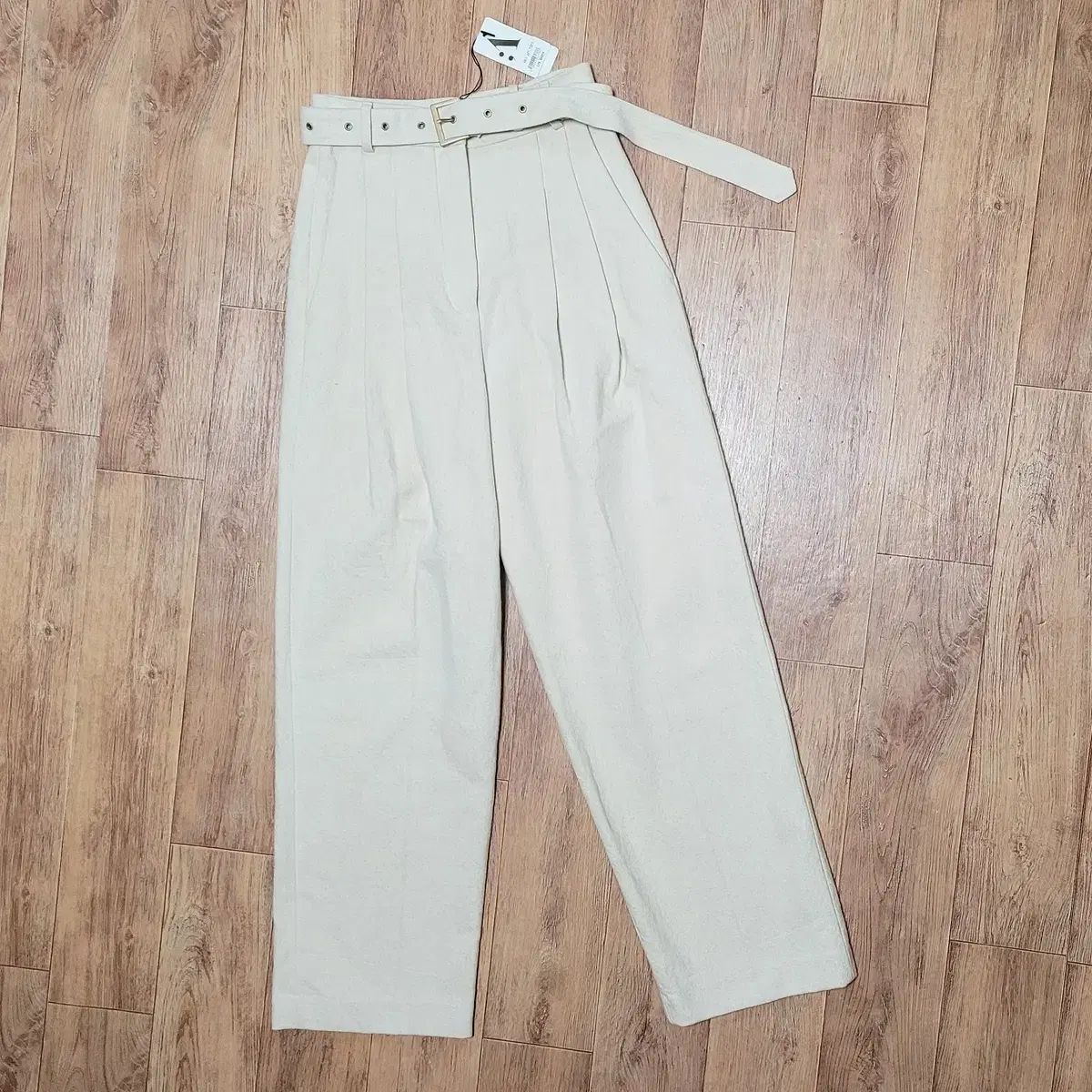 ブロッサムエイチカンパニー BLOSSOM ハイウエストベルト付きパンツ 55