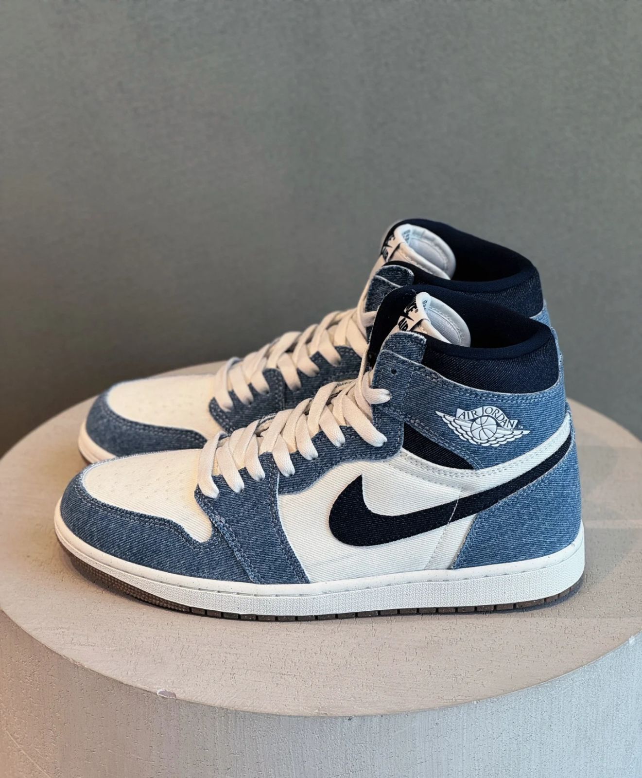 Nike Air Jordan 1 Retro High OG "Denim" FQ2947-100