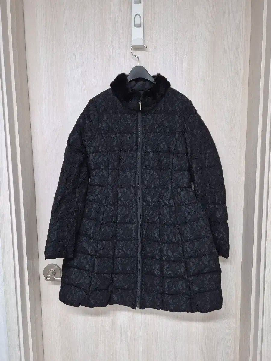 RENEEVON ブラック レース ダウン