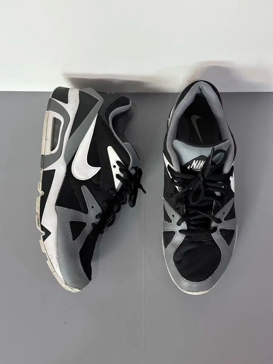 NIKE(ナイキ) 空気構造 スニーカー