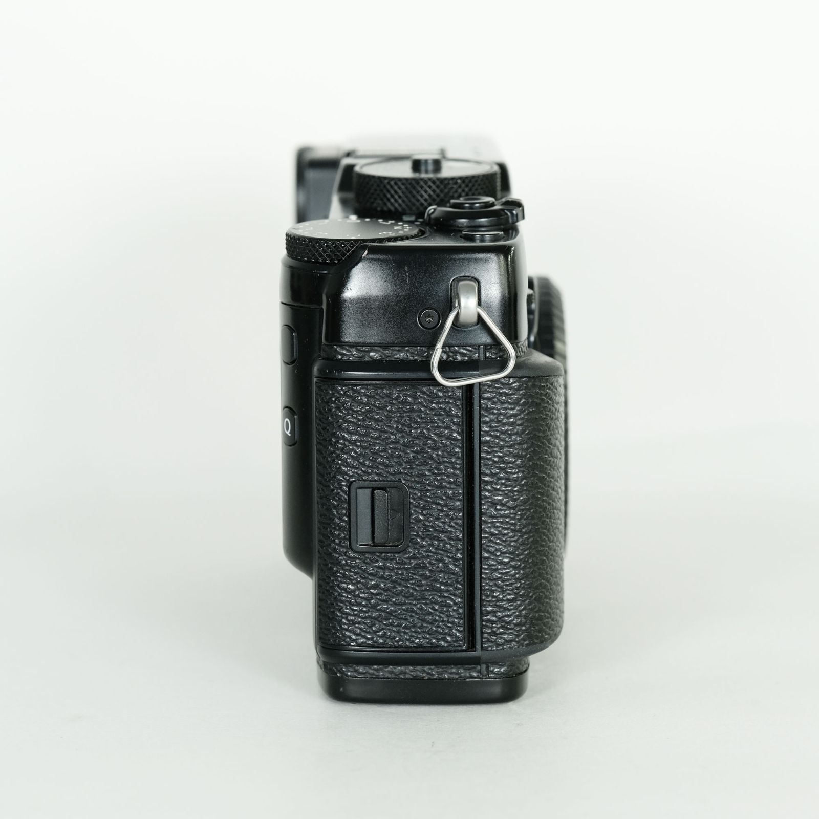 FUJIFILM X-pro3 ブラック【ショット数 4392】 シャッター数2,180回｜注意事項あり] FUJIFILM X-Pro3 [ブラック