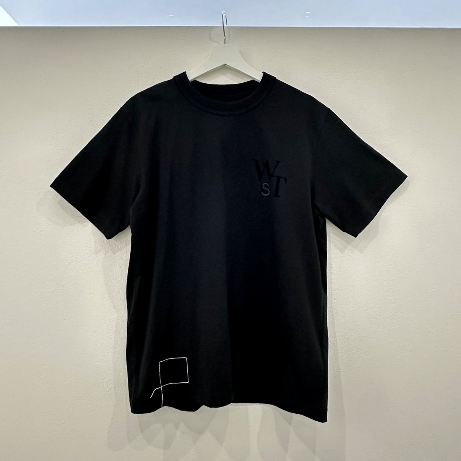 SACAI x WTAPS　Tシャツ　サカイ　ダブルタップス 黑 4 4 黒 SACAI x WTAPS Tシャツ 25SS サカイ ダブルタップス - メルカリ