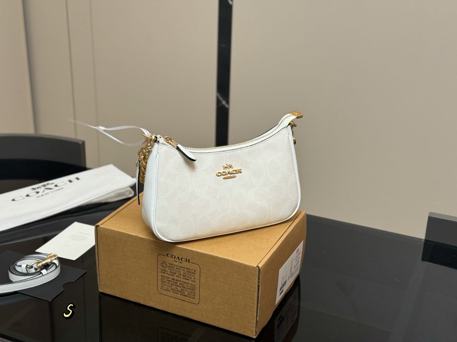 COACH TERI アンダーアーム ショルダーバッグ ホワイト 今日特価】Coach Teri Underarm Bag - コーチ テリ アンダー