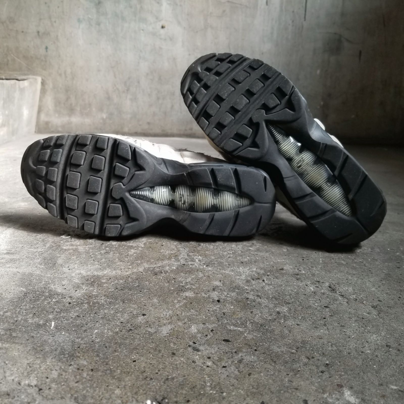 美品 20ss コムデギャルソン プリュス AIR MAX 95 25CM COMME des GARCONS HOMME PLUS × NIKE AIR MAX 95が2/7に国内発売予定