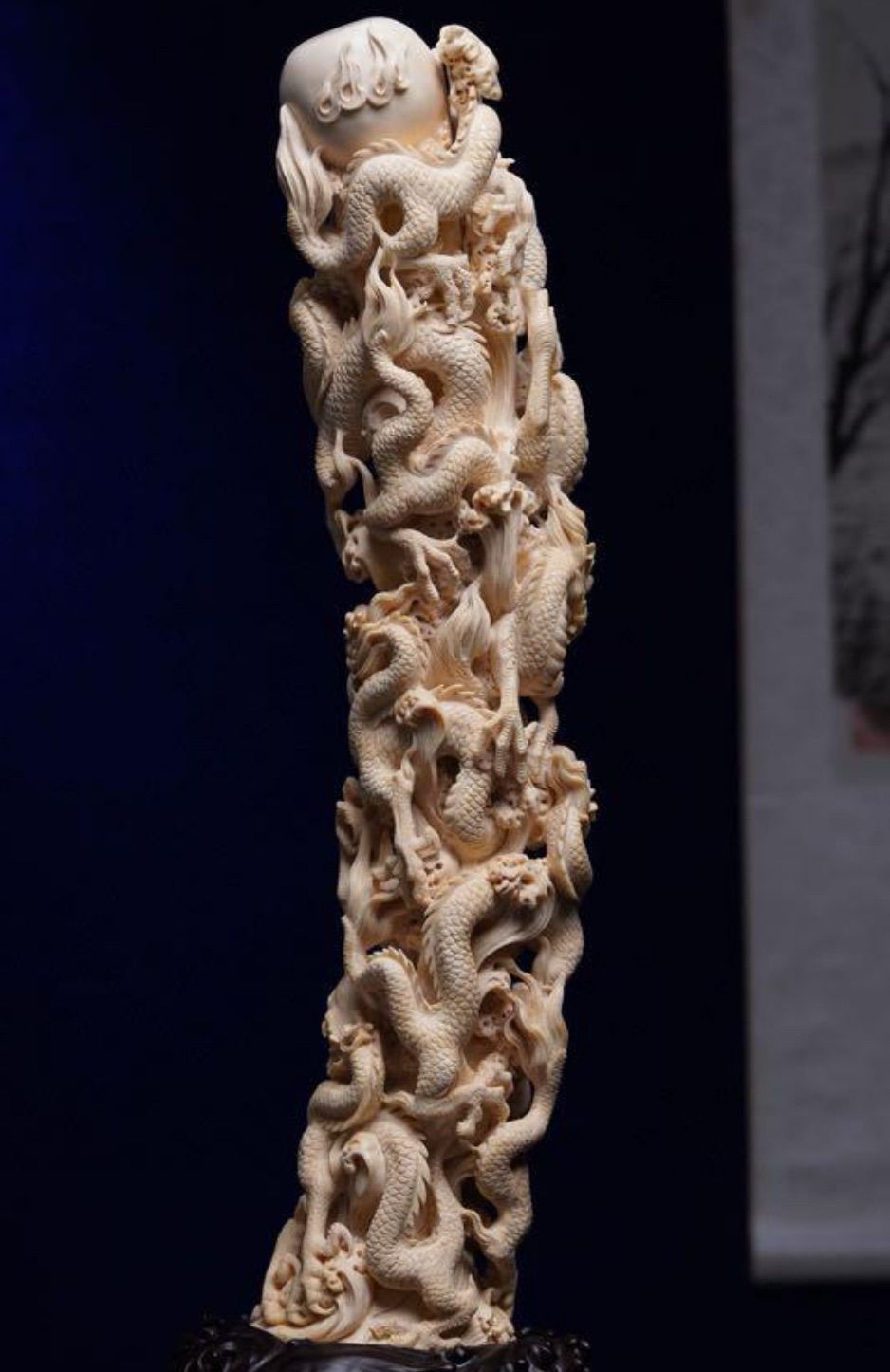 天然マンモス牙美しい手作り彫刻至尊九龍戯珠 置物-店舗在庫を