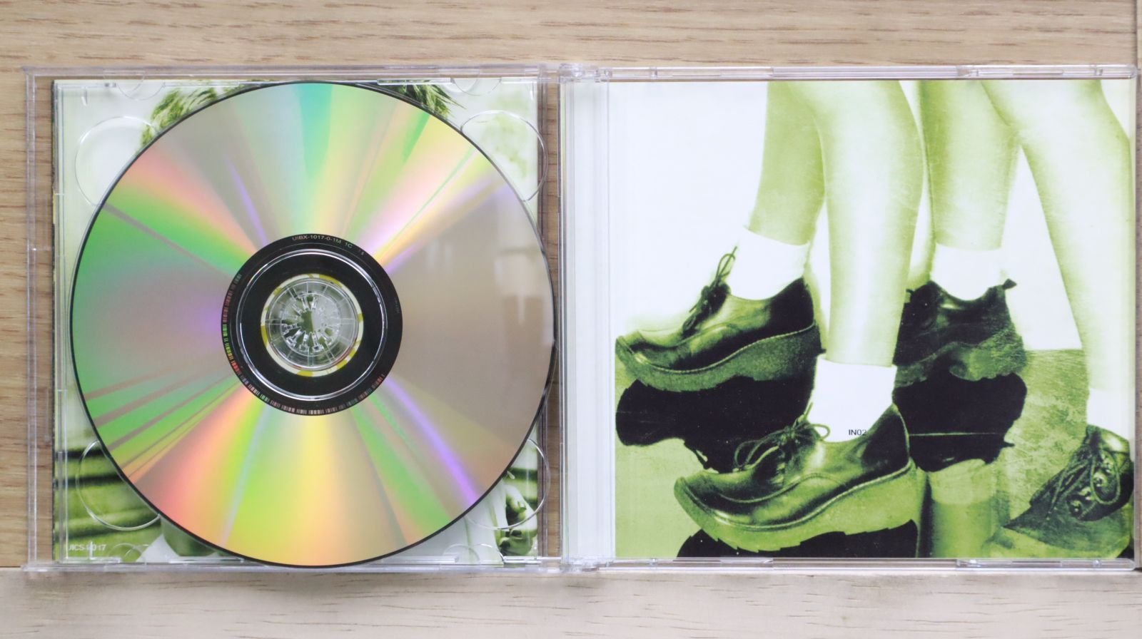 国内盤CD☆タトゥー/t.A.T.u.□ t.A.T.u. ～デラックス