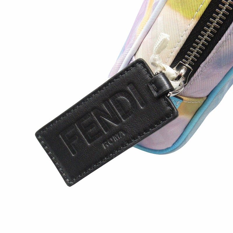 未使用 フェンディ FENDI FFロゴ ズッカ柄 ジャガード コスメ ポーチ