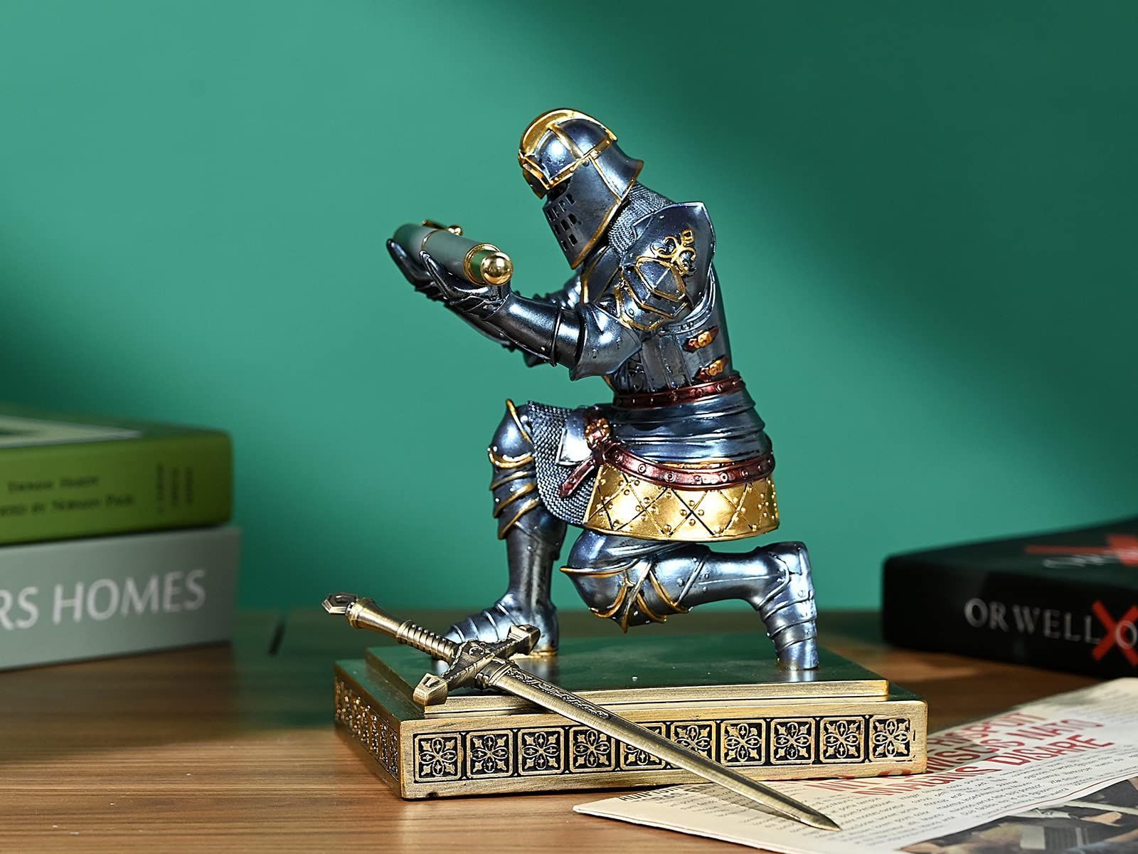 Pen Pen Stand Desk Organizers H er and Accessories Resin Pencil Knight H er as Gift Guard with a Metal Sword King s Lett SKLAD-KIRPICHA_RU
