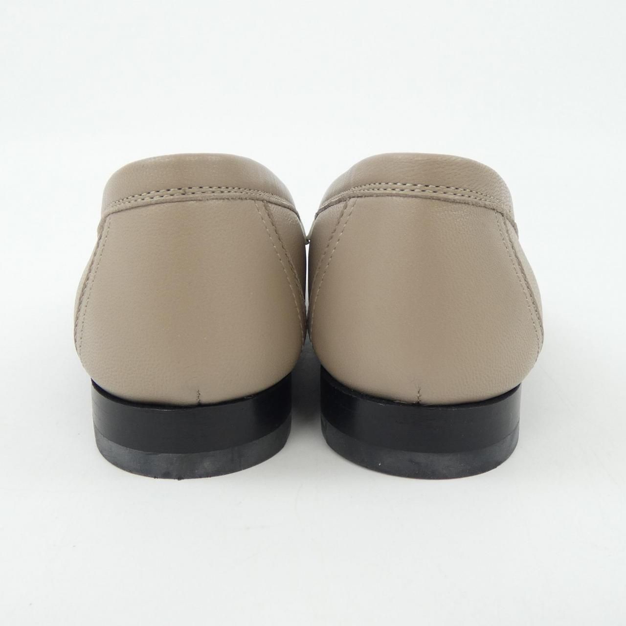 232136Z シューズ