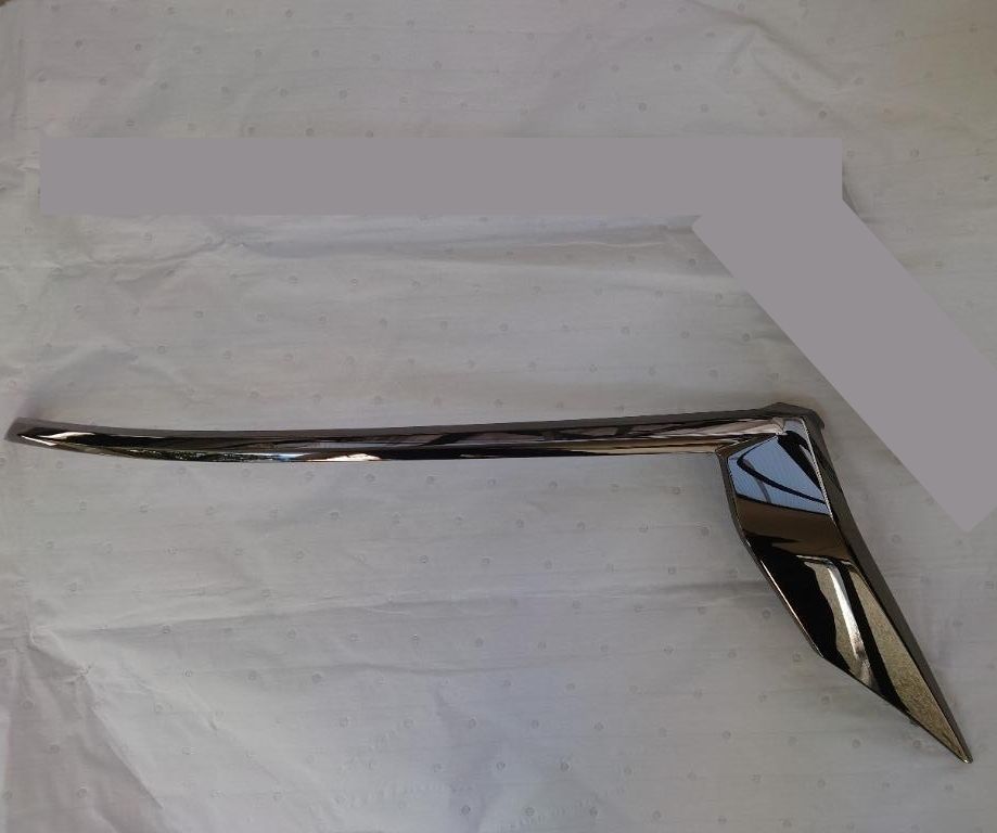 トヨタ TOYOTA 純正 ランドクルーザープラド 150系 ヘッドランプ オーナメント ガーニッシュ 漆黒 メッキ 右 RH 運転席 単品 パーツ エンジン タイヤ バンパー 検索 マフラー