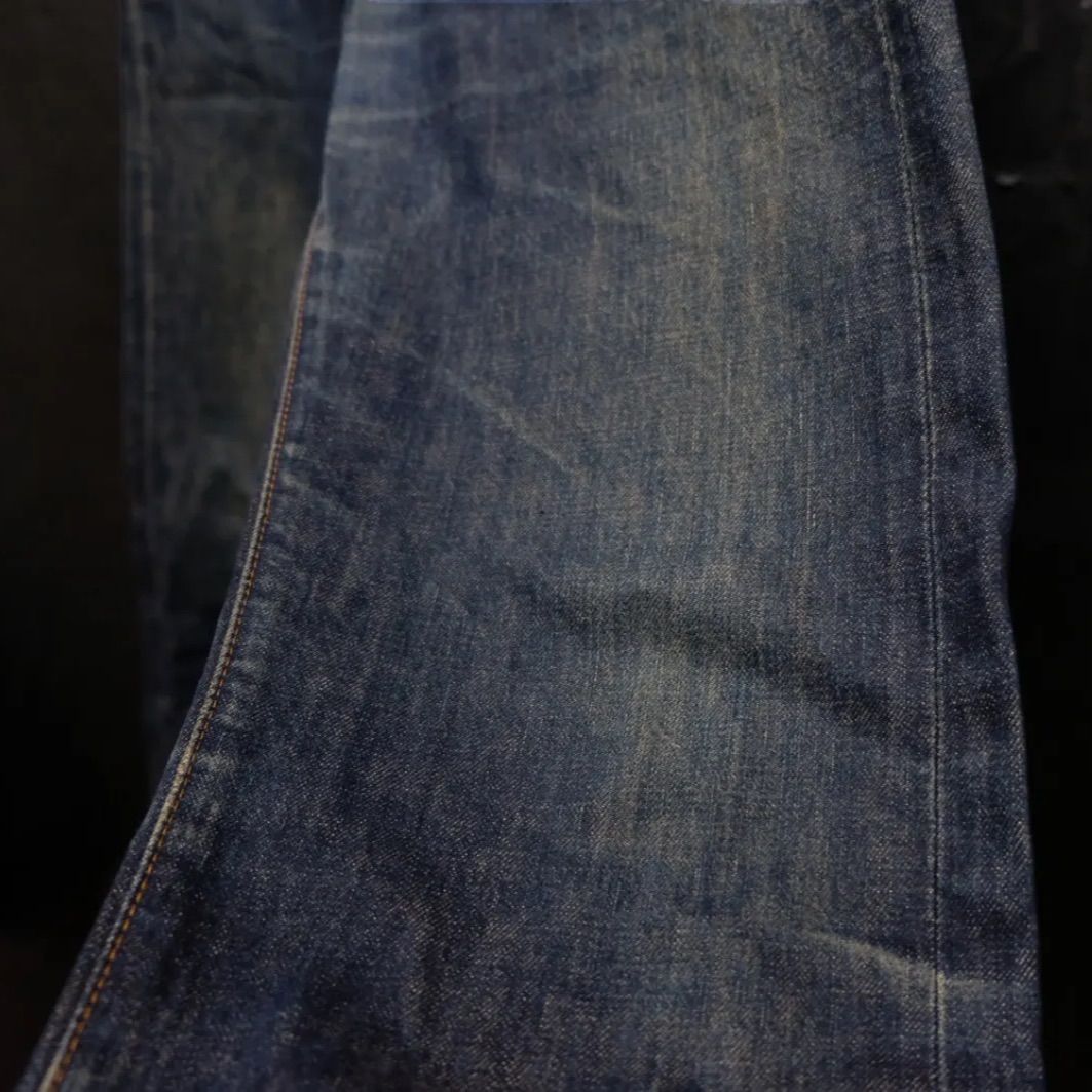 濃紺 90s リーバイス502XX W30 Vステッチ セルビッチ 赤耳 90's 日本製 LEVI'S 502XX W30/約78cm 60年代復刻モデル 98年製
