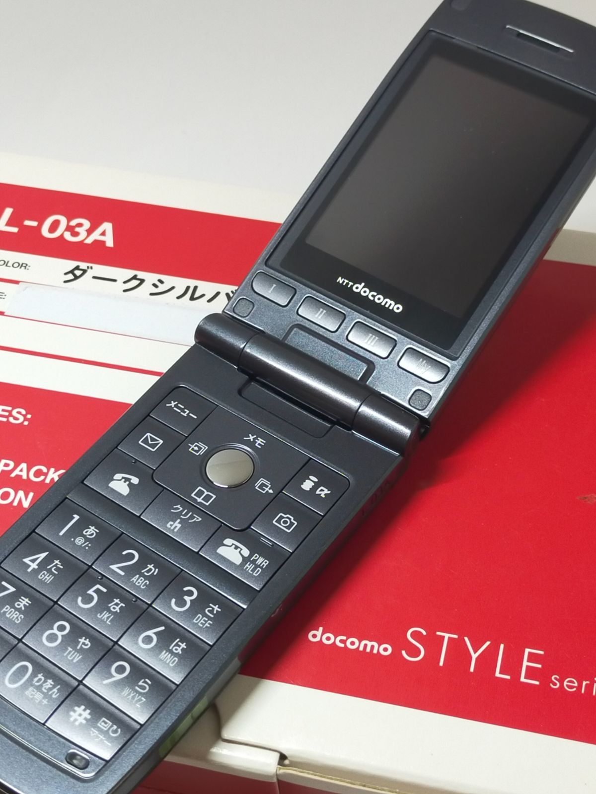ガラケー docomo STYLE seriesL-03A新品 セット