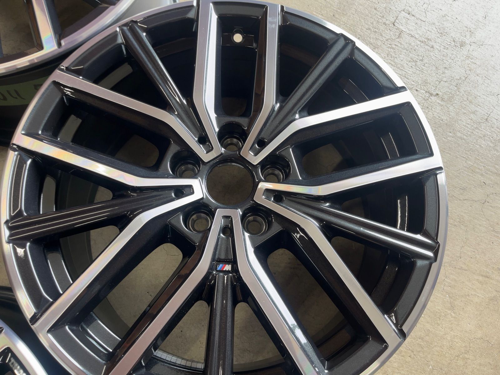 BMW X1 F48 X2 F39 純正品　希少品　18インチ 　4本 BMW純正】X1(F48)／X2(F39)用 18インチ Yスポークホイール
