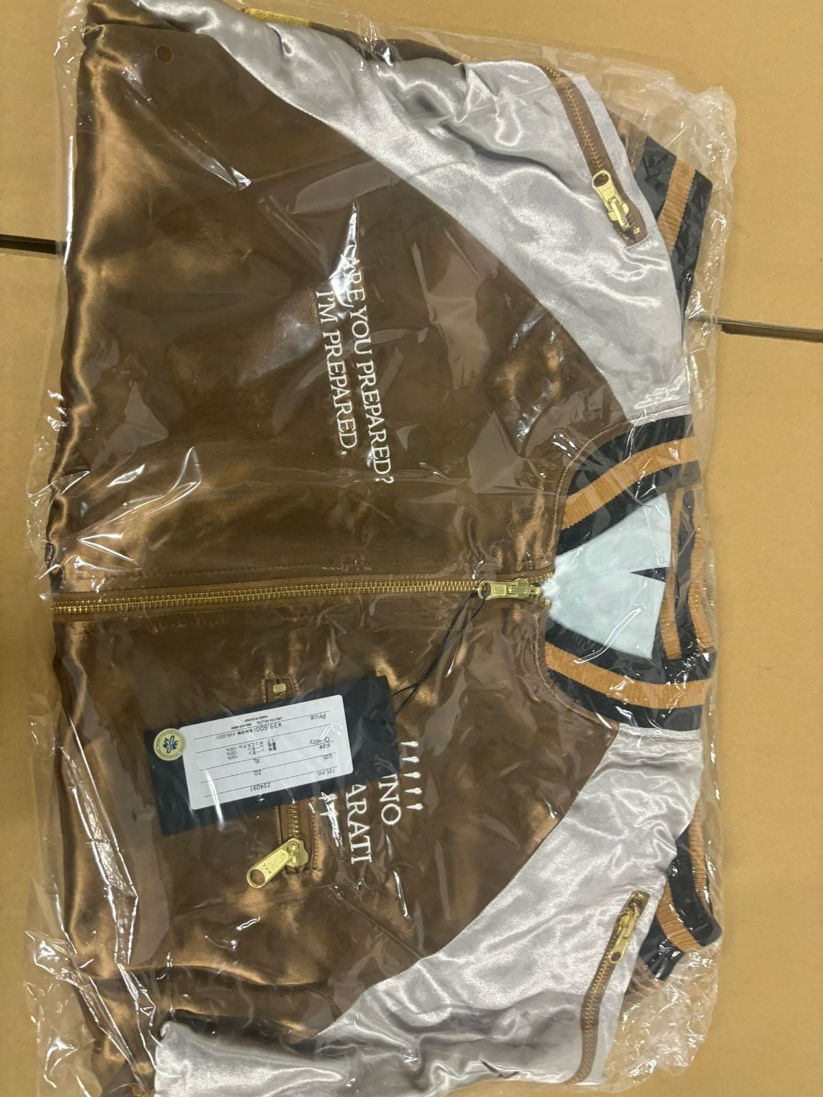 【未使用】絡繰魂×ジョジョの奇妙な冒険 ブローノブチャラティ スカジャン M 予約・送料無料】絡繰魂×ジョジョの奇妙な冒険 ブローノ・ブチャラティ