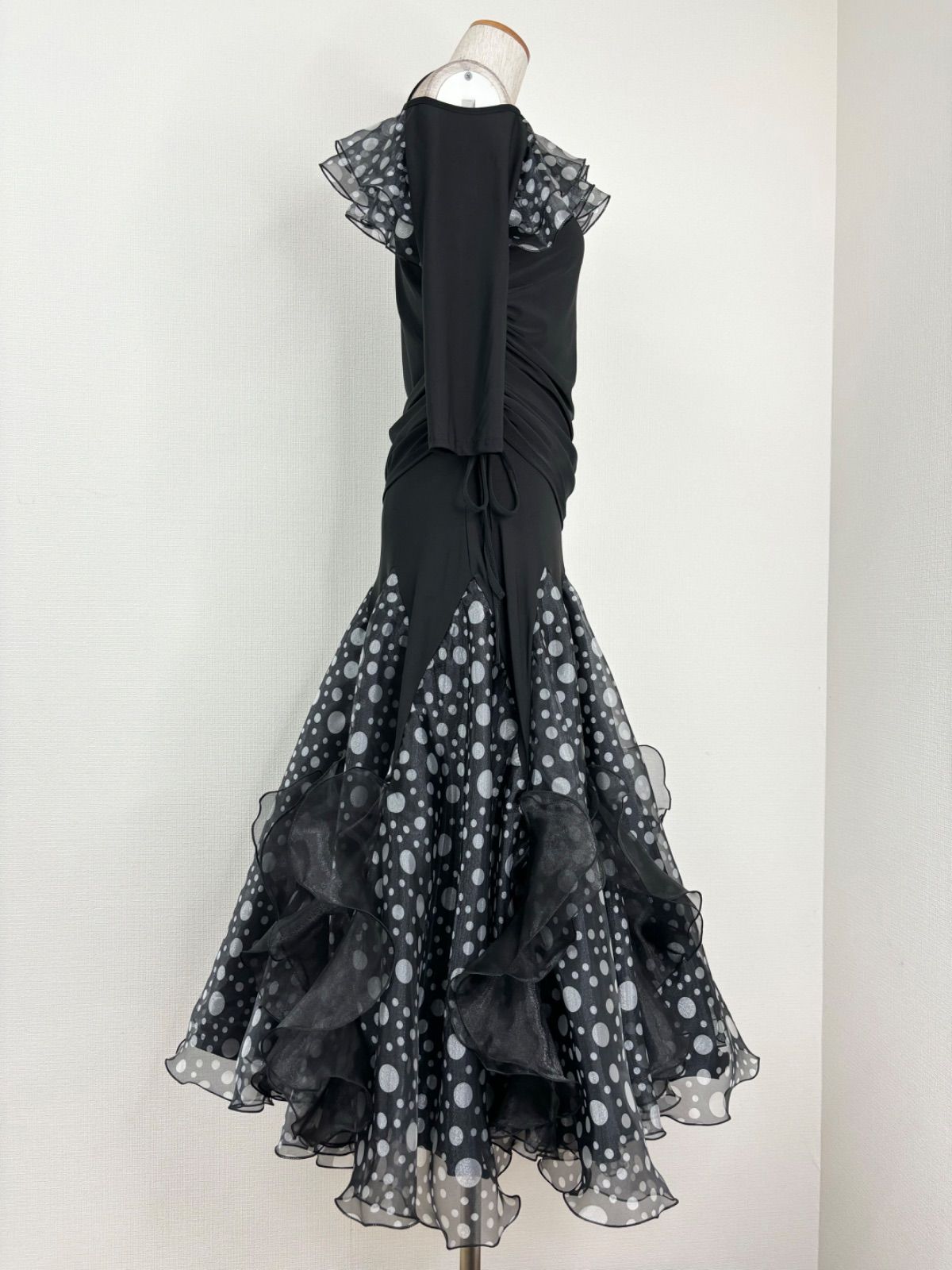 新品》社交ダンス ランダムドット オーガンジー フリルデザイン