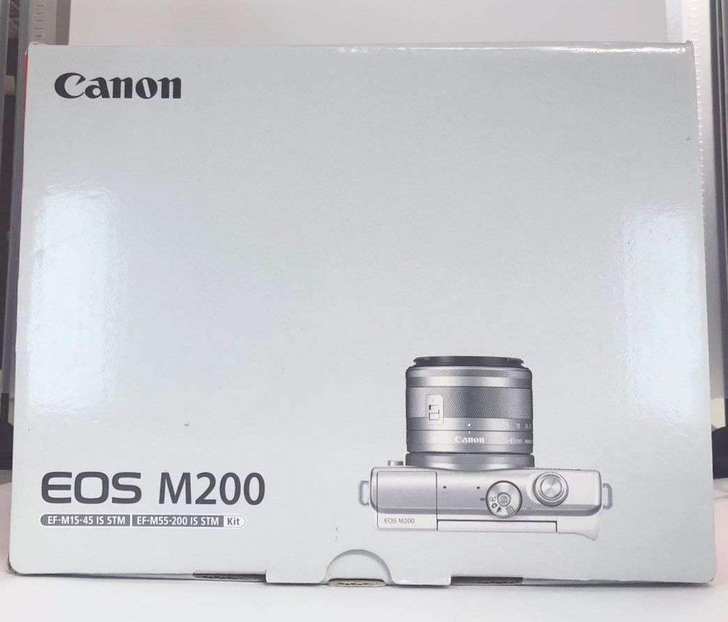 在庫最安値】 CANON キヤノン EOS M200・ダブルズームキット（ホワイト