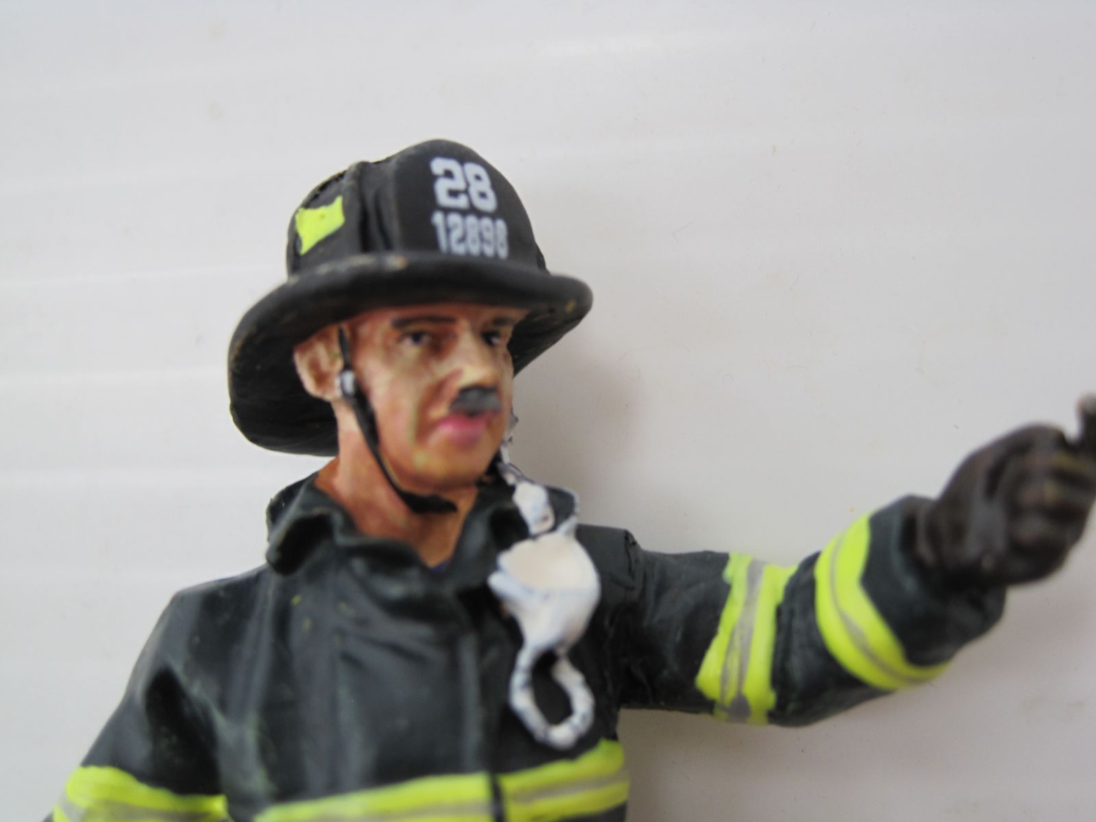 消防士フィギュア Amazon.co.jp: 消防士フィギュア : おもちゃ