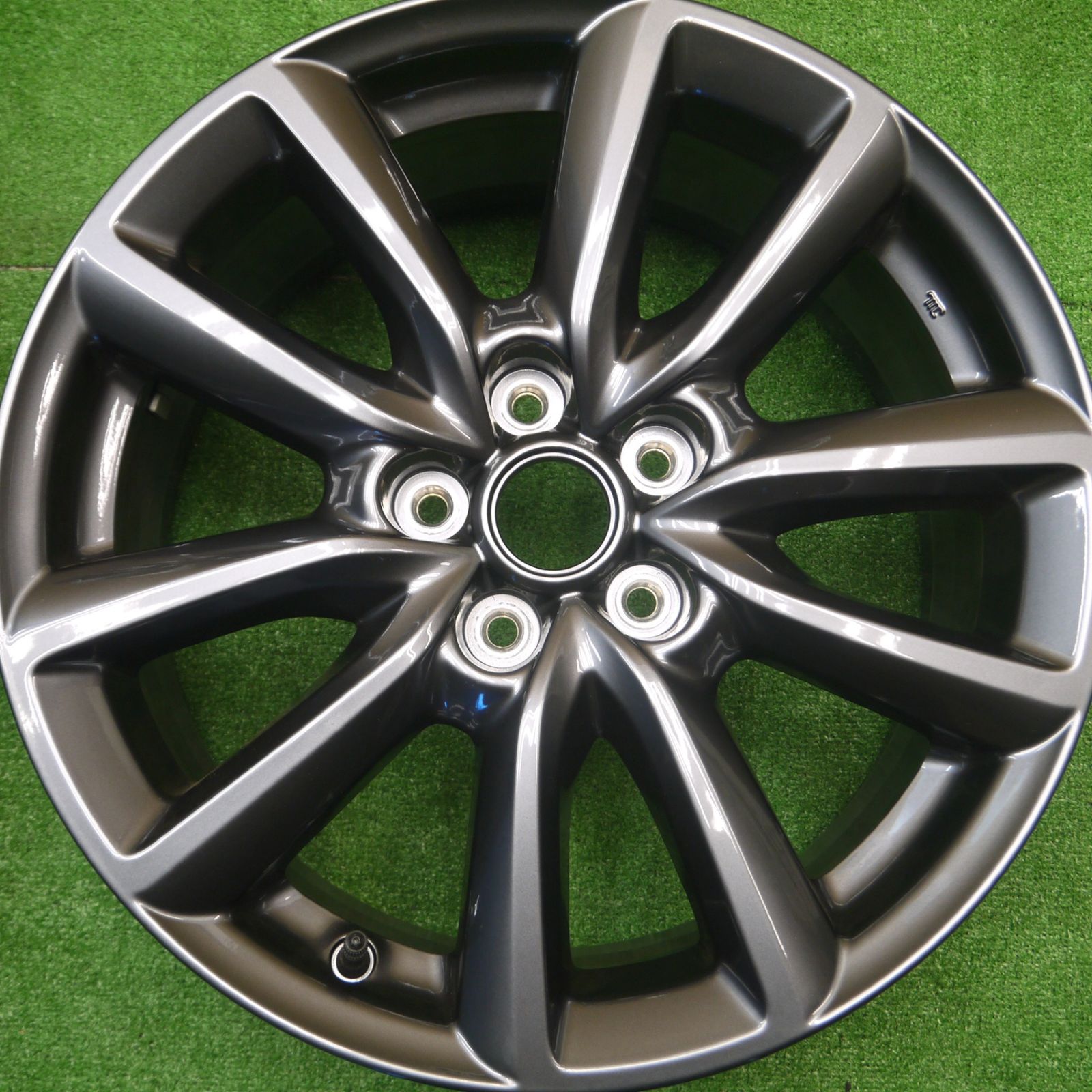 送料無料* 新車外し☆マツダ3 純正 ホイール 18インチ 18×7J
