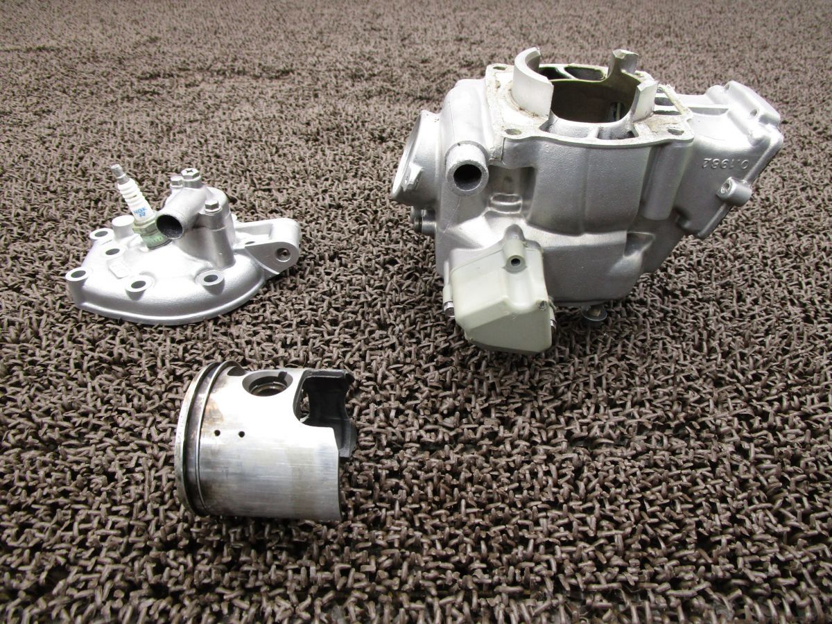 KDX200 シリンダー ピストン A6818 カワサキ DX200EE キャブ車