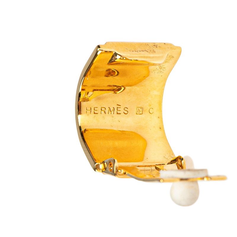 【難あり】HERMES ブローチ エマイユ 七宝焼 ゴールド 馬車 フランス製 難あり】HERMES ブローチ エマイユ 七宝焼 ゴールド 馬車 フランス製