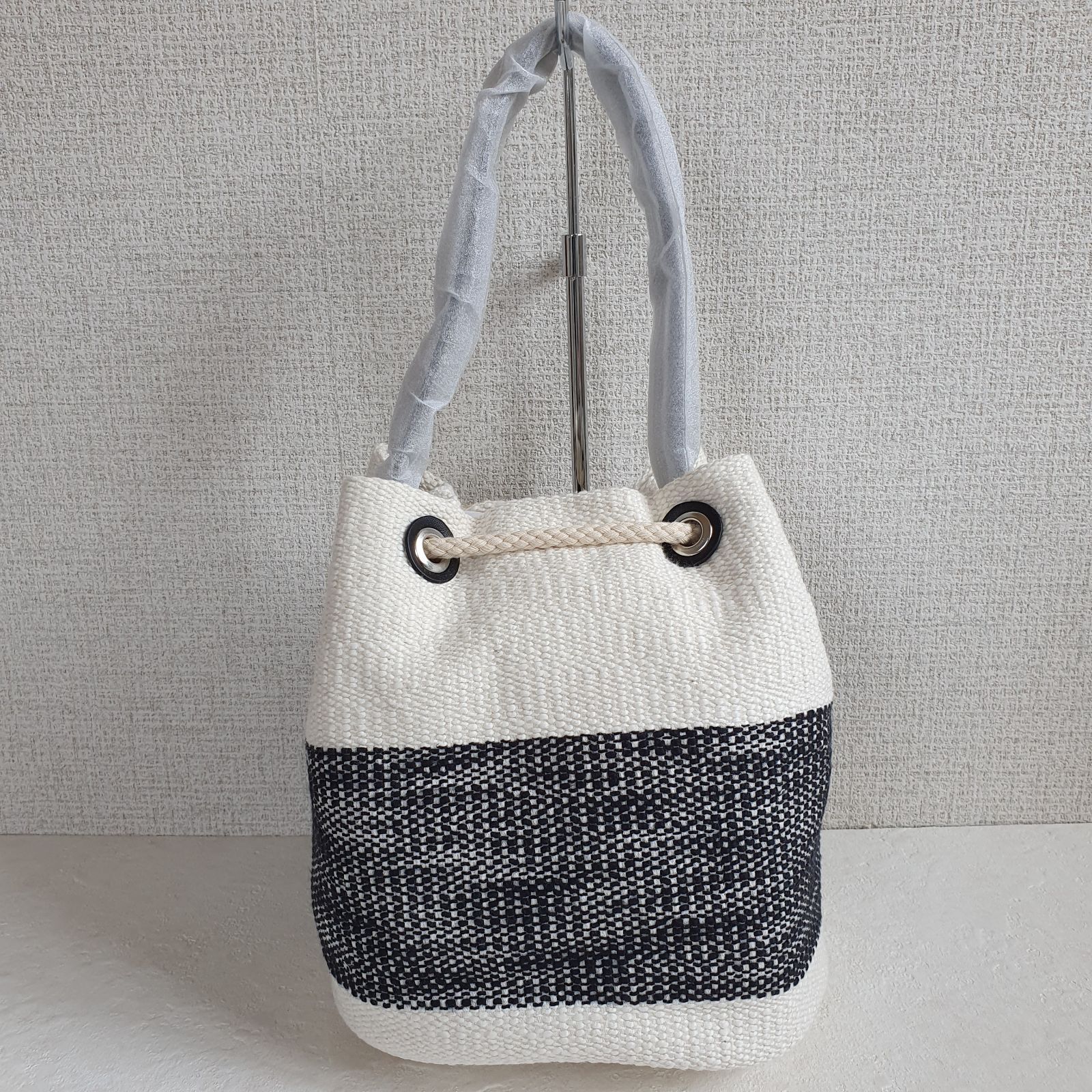 ♥ N°21 KIDS ロゴ コットンバケットバッグ オフホワイト N21932N0356