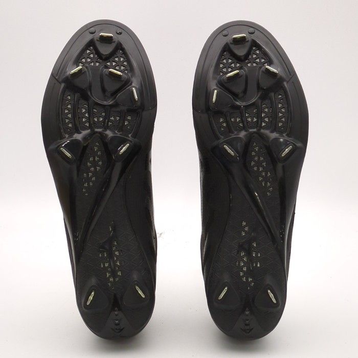 adidas Kugimitsu ブラック/シルバー ハイカットスパイク 2025年