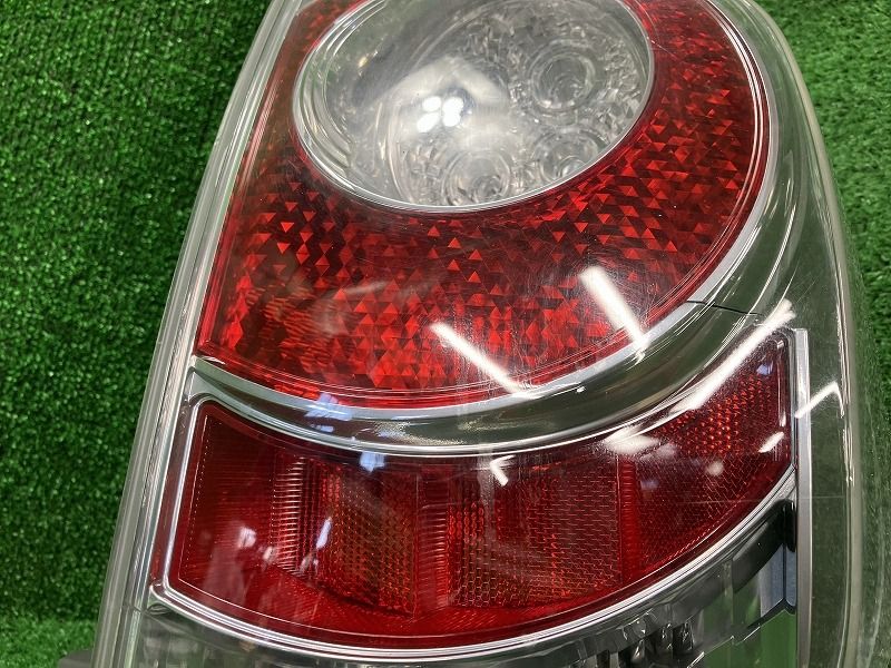 トヨタ アクア NHP10 前期 右 右側 テールランプ ASSY 純正 テール