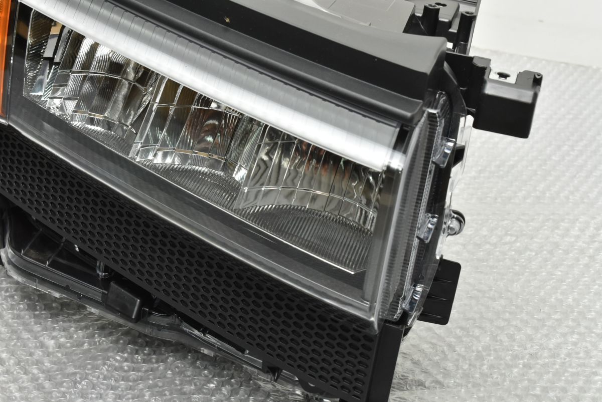 新車外し 美品】トヨタ ランドクルーザー250 VX 純正 LED ヘッド