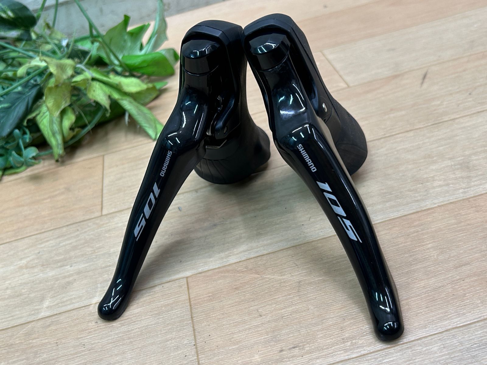 テルスポ イチ推し!! !! SHIMANO 105 ST-R7000 2×11s 479g シマノ STIレバー 機械式リムブレーキ用 デュアルコントロールレバー ロード ミニベロ 同梱発送承り中!! M-1499