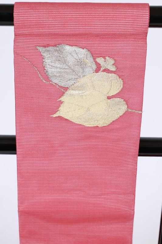 平和屋着物○塩瀬 九寸名古屋帯 ろうけつ染め 草花文 金彩 正絹