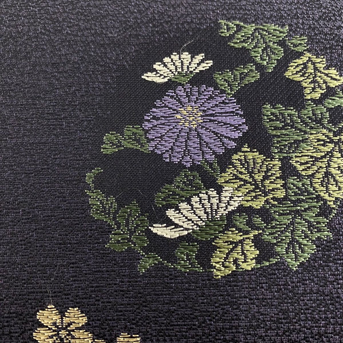 名古屋帯 秀品 花丸文 花 刺繍 濃紫 正絹