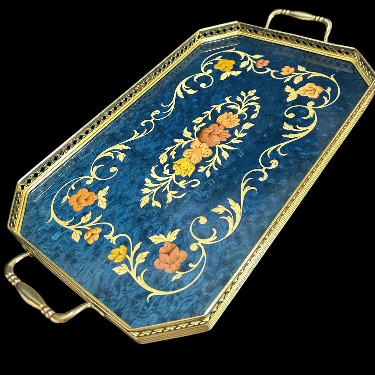 アンティーク　ヴィンテージ　Demain ドマン　イタリア　トレイ 花柄刺繍 アンティークヴィンテージDemain ドマンイタリアトレイ 花柄刺繍