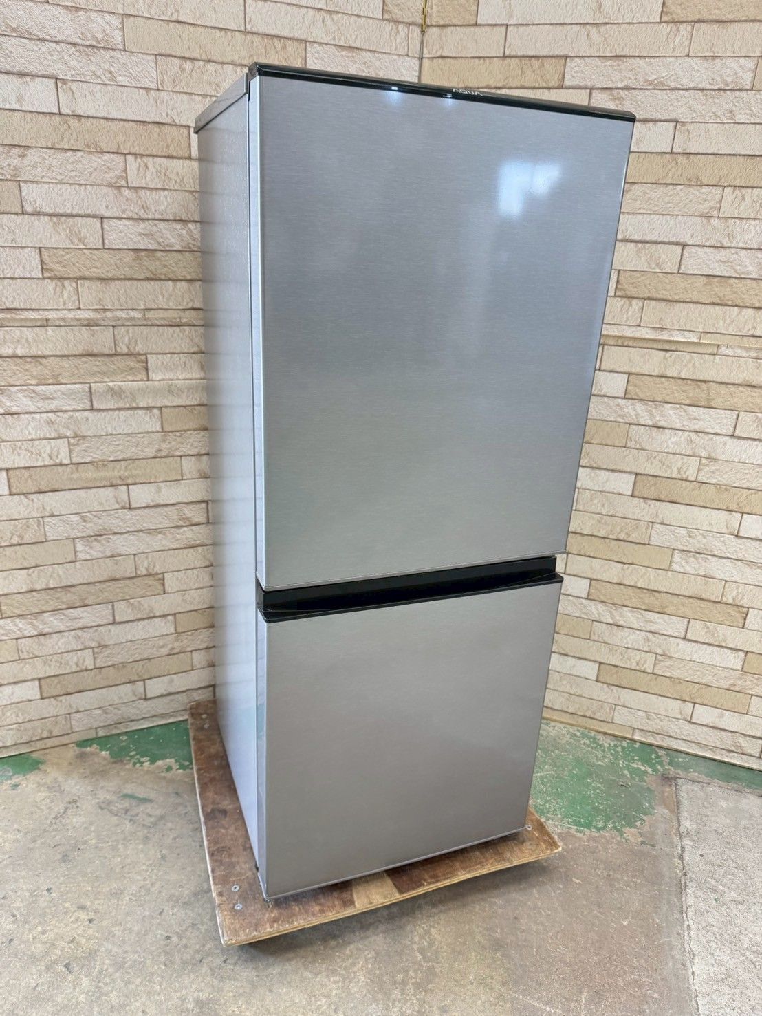 大阪送料無料★3か月保障付き★2021年★AQR-J13K(S)★IR-505 大阪送料無料☆3か月保障付き☆冷蔵庫☆アクア☆2ドア☆2021年☆AQR