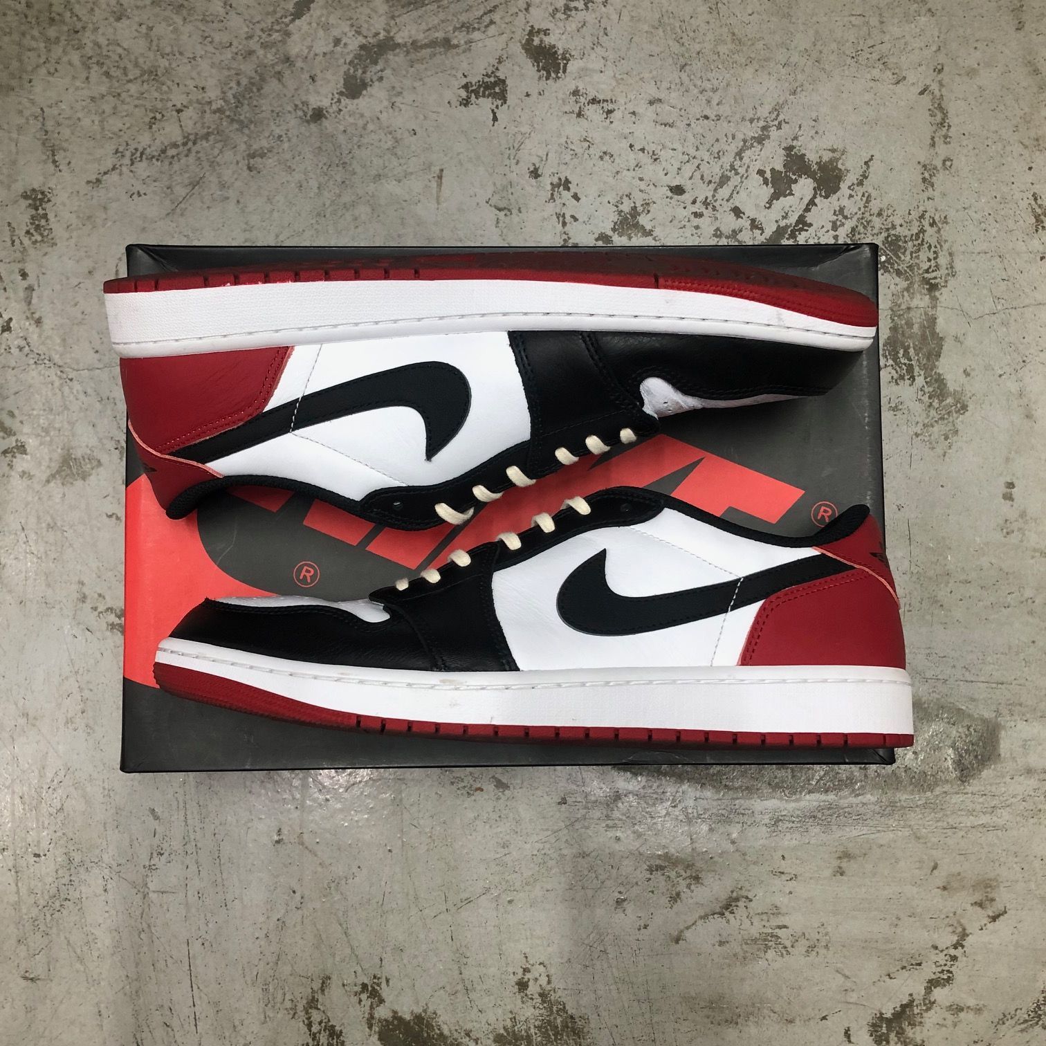 国内正規 NIKE Air Jordan 1 Retro OG Low Black Toe ブラックトゥ 