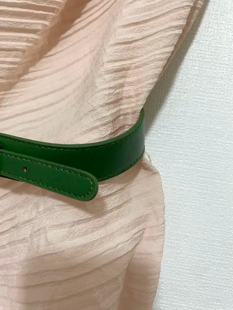 ◆JIGOTT(ジゴット)ノンクロージングジャケットワンピースセット □JIGOTT (ジゴット) Vネック タック パフ ワンピース