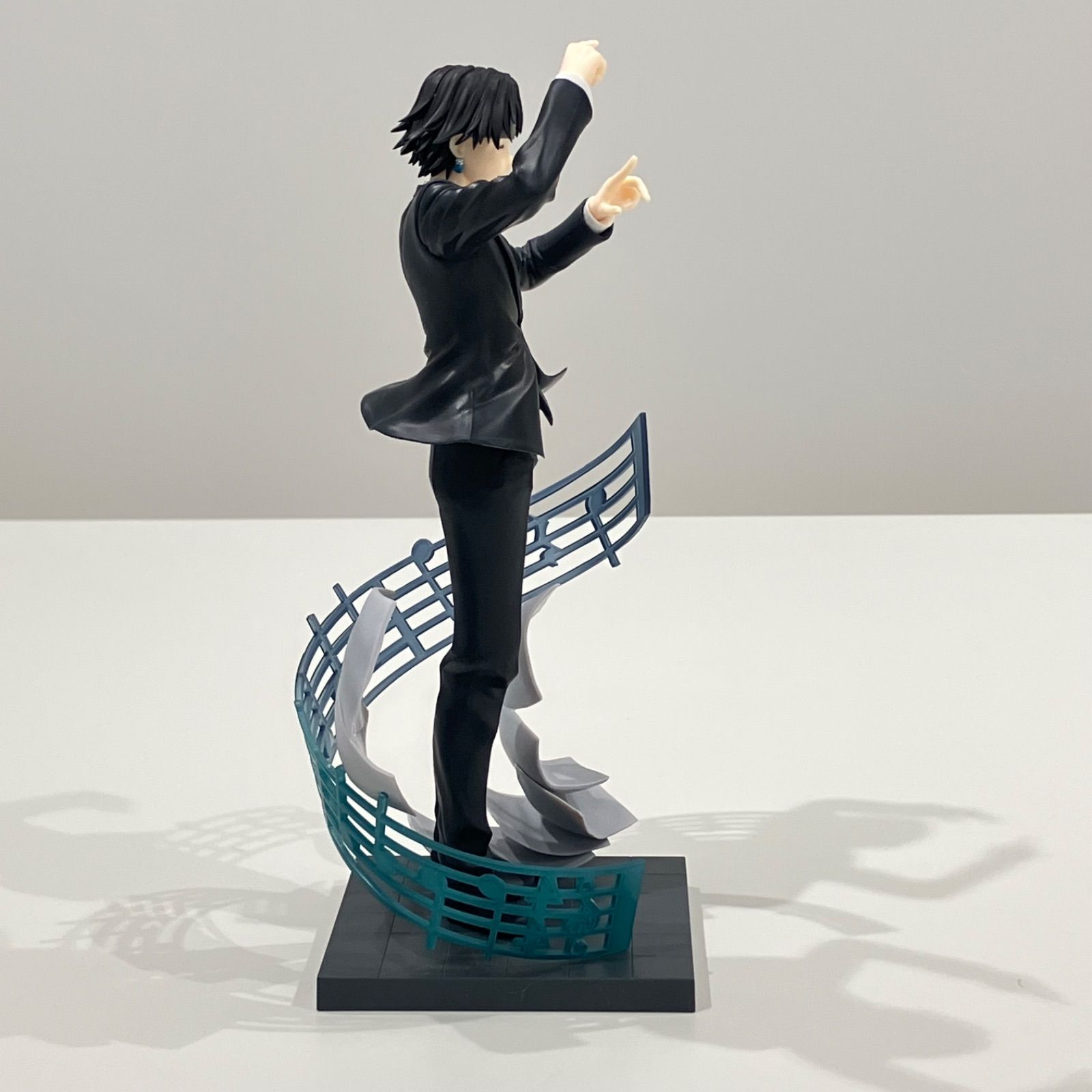 HUNTER×HUNTER クロロ 鎮魂歌 フィギュア Amazon.co.jp: クロロ フィギュア HUNTER×HUNTER Exceed