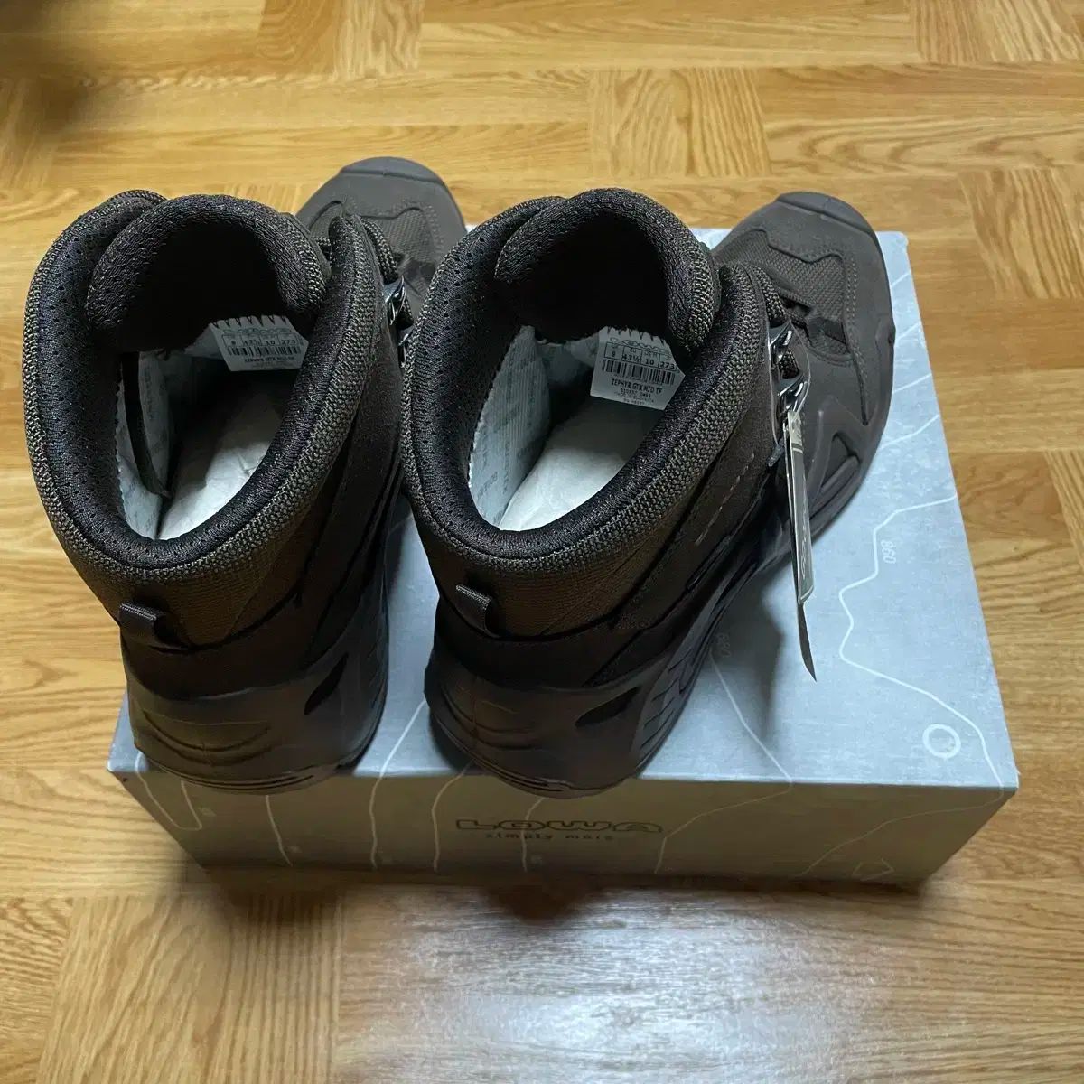 ロバ ゼファー ダークブラウン UK 9 JP 273 サイズ