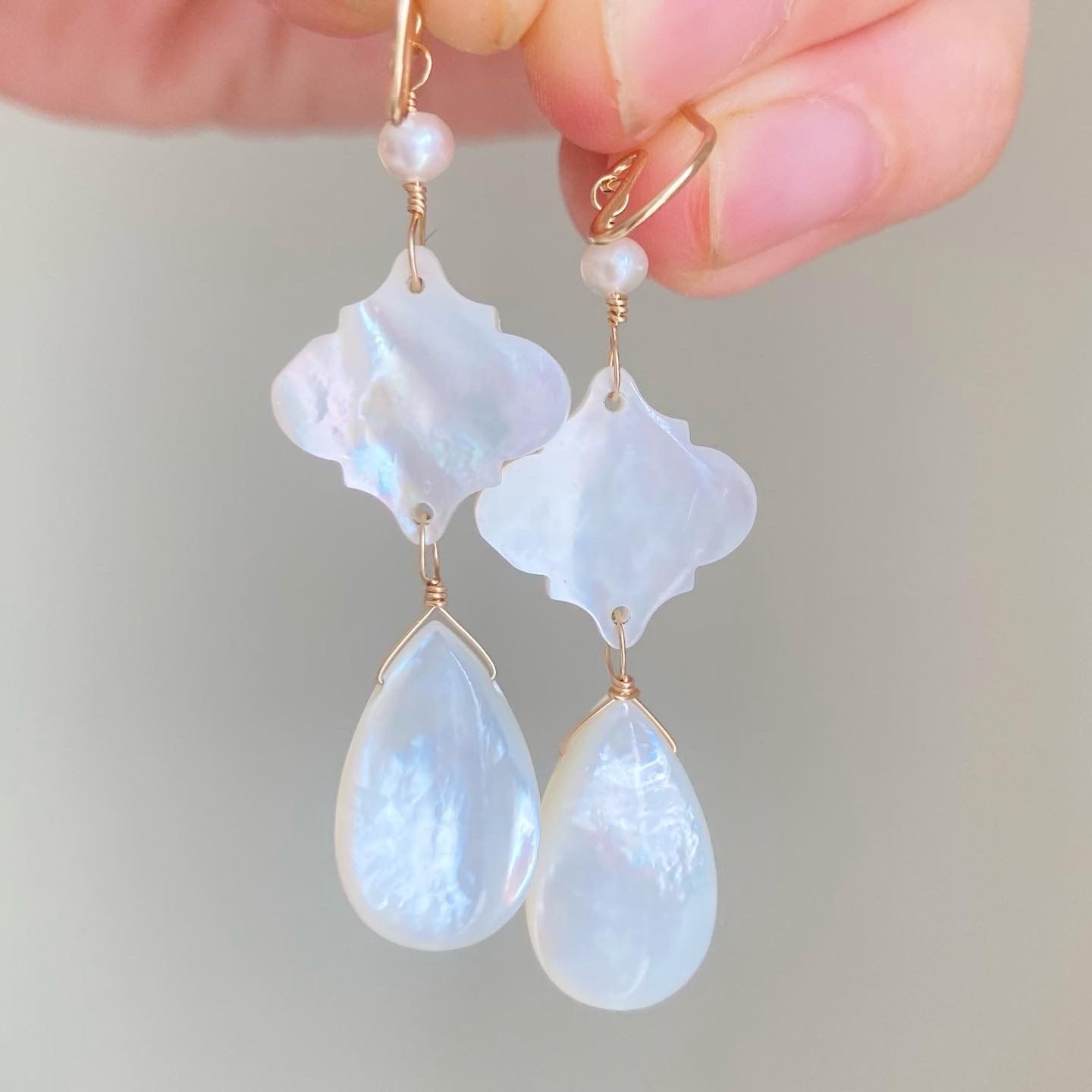 マザーオブパールのモロッカンピアス