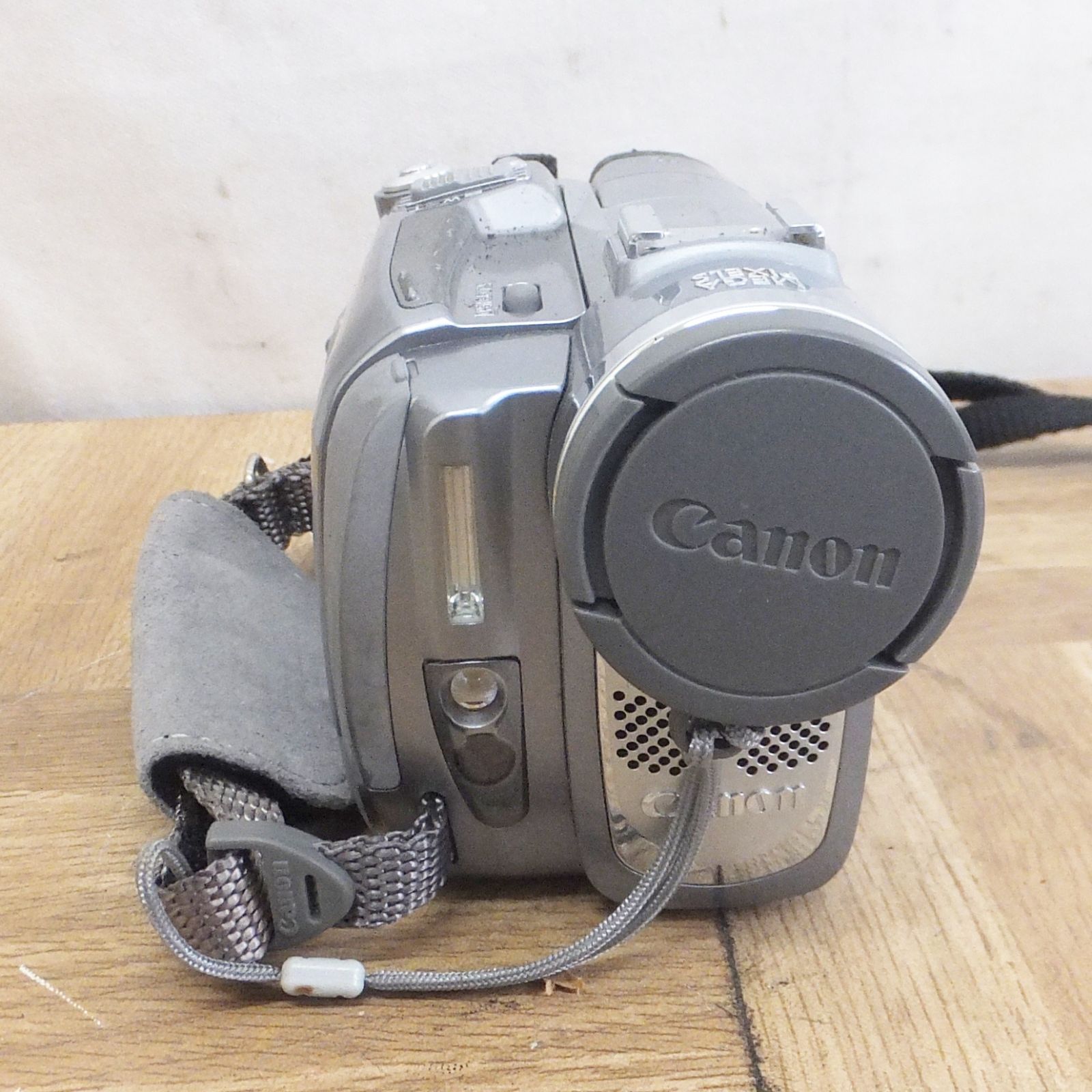 希少！キャノン　DM-FV400 Mini DV ビデオカメラ　 デジタル化 キヤノン(CANON) デジタルビデオカメラ DM-FV400 KIT の買取